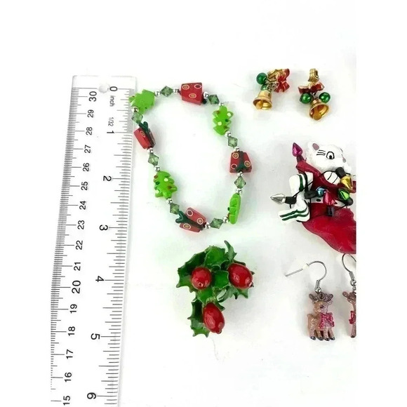 9 PC Christmas Holiday Lot Jewelry Mixed Assorted Earrings Pins Bracelet - Picture 3 of 11